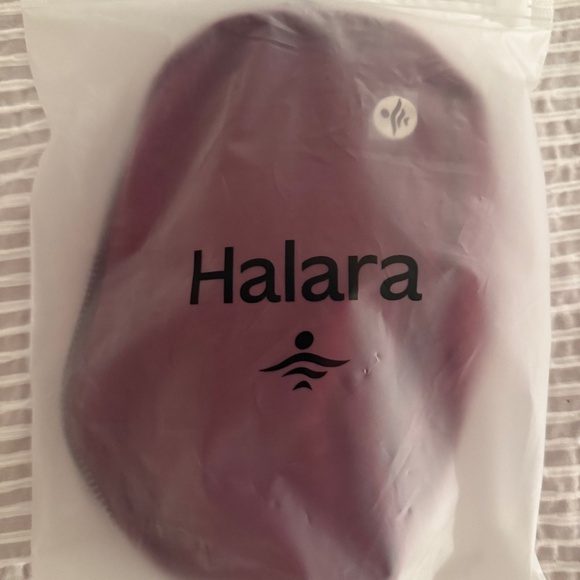 Halara Logo Casual Waist Bag - New - Picture 2 of 6
